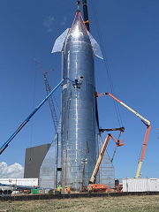 Завершена сборка корабля Starship
