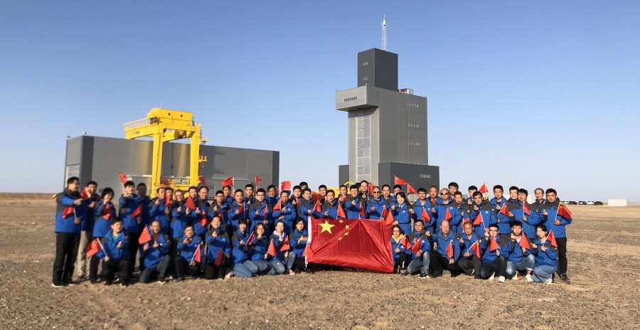 Башня обслуживания на новой площадке Цзюцюаня (опубликовано 27 сентября 2019 г.)