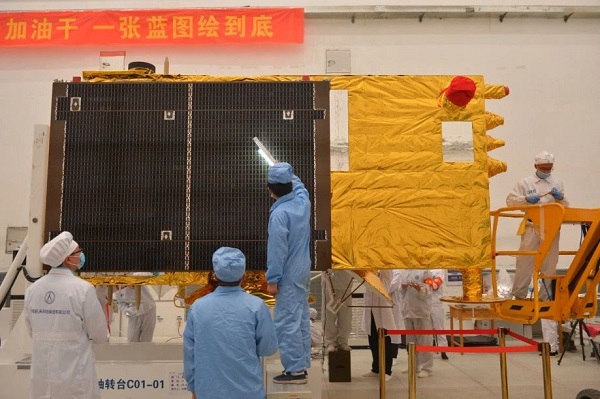 Контрольная засветка солнечных батарей КА "Хайян-2C"