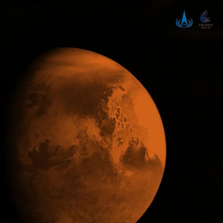 Фотография Марса с борта "Тяньвэнь-1", опубликованная 5 февраля 2021 г.