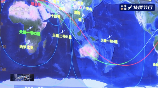 Фрагмент карты с отметками трех спутников-ретрансляторов