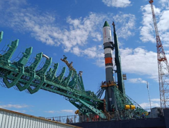 Ракету «Союз-2.1а» с кораблем «Прогресс МС-23» вывезли на стартовый комплекс Байконура
