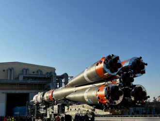 Ракету с кораблём «Союз МС-24» вывезли на старт