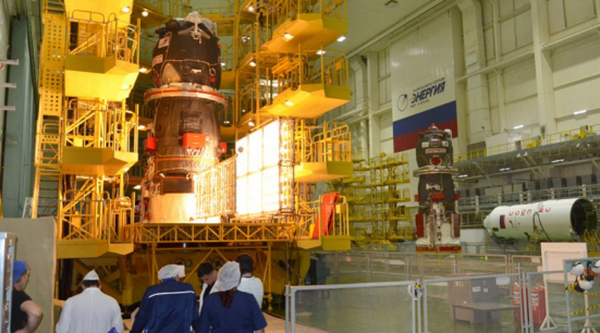 На Байконуре проверили солнечные батареи корабля «Прогресс МС-28» перед запуском к МКС