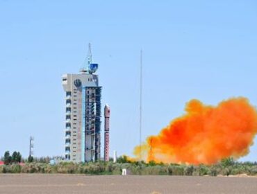 Двенадцать спутников ADA