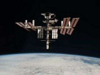 НАСА намерено отправить астронавта на МКС вместе с туристами