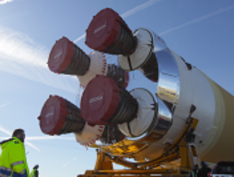 Первая ступень РН SLS отправилась на космодром