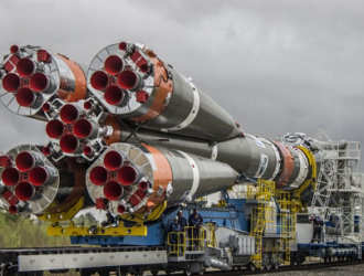 Ракету «Союз-2.1б» со спутниками OneWeb установили на стартовый стол Восточного