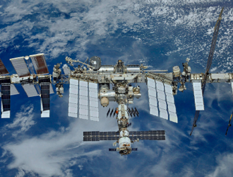 Изолированные из-за утечки воздуха космонавты на МКС рассказали о своем самочувствии