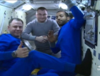 Членам экипажа МКС Овчинину, Хейгу и аль-Мансури вручили ведомственные награды за полет