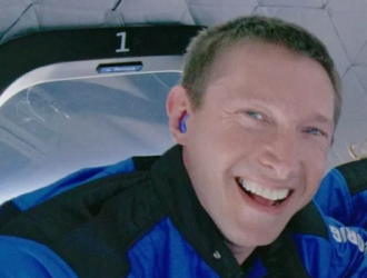 Глен де Врайс, летавший на ракете New Shepard, погиб в авиакатастрофе