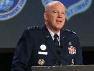 В Космических силах США ждут больших дивидендов от работы с Blue Origin и SpaceX