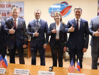 Госкомиссия утвердила экипажи корабля «Союз МС-22»