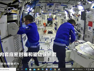 Китайские космонавты завершили сборку космической центрифуги