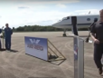 Экипаж миссии Demo-2 прибыл на Мыс Канаверал