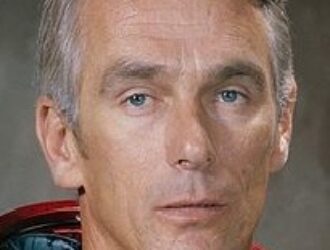 Умер Юджин Сернан