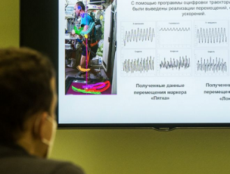 Экипаж МКС-64 готовится к выполнению программы экспериментов