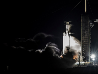 На мысе Канаверал проведено статическое огневое испытание РН Falcon Heavy