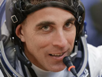 Астронавт НАСА потерял зеркало во время выхода в открытый космос