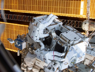 Астронавты NASA завершили второй за неделю выход в открытый космос