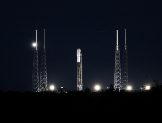 Компания SpaceX отложила на сутки вывод на орбиту еще 53 спутников для сети Starlink