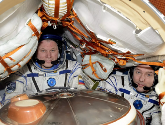 Олег Новицкий нашел утечку в скафандре перед выходом в открытый космос