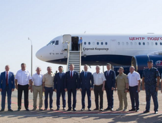 Экипажи 68-й длительной экспедиции на МКС прибыли на Байконур