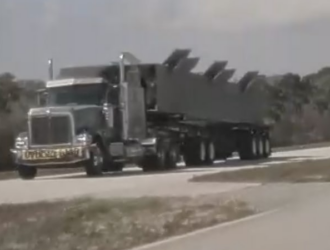 Во Флориду прибывают первые элементы будущей башни обслуживания Starship