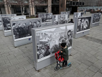 ТАСС открыл фотовыставку о космонавте Алексее Леонове