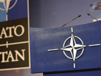 Генерал НАТО обвинил Россию и Китай в преследовании американских спутников