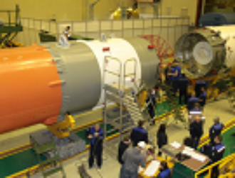Завершена общая сборка ракеты «Союз-2.1а»