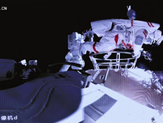 Китайские космонавты готовятся во второй раз выйти в открытый космос