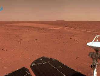 Китайский марсоход «Чжужун» проехал около двух километров по поверхности Красной планеты
