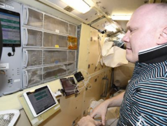 Космонавты на МКС исследуют состояние зубов в невесомости