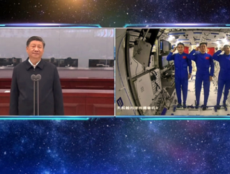 Си Цзиньпин провел разговор с космонавтами, находящимися в «Тяньхэ»