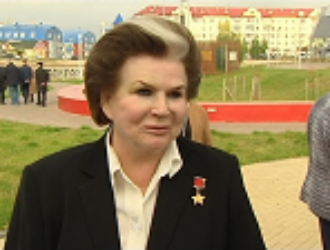 Валентина Терешкова приехала в Белоярский на открытие улицы в свою честь
