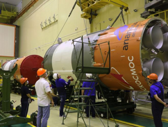 На Байконуре завершена сборка РКН «Союз-2.1б» с КА OneWeb