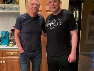 Ричард Брэнсон надеется полететь на Crew Dragon