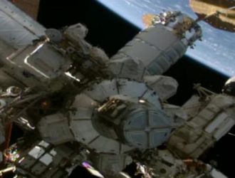 Выход в открытый космос завершён