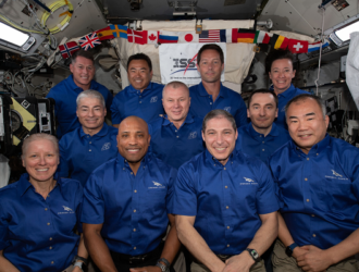 Возвращение Crew Dragon перенесено на 2 мая