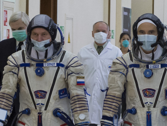 Утверждены экипажи МКС-65