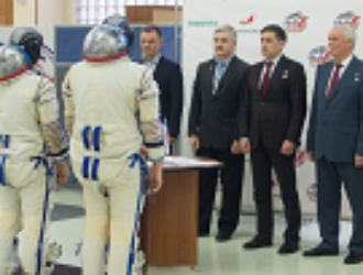 Сессия экипажей МКС-63 продолжается