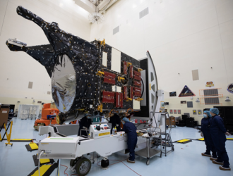 Миссия к астероиду Психея на Falcon Heavy откладывается