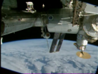 Dragon пристыковался к МКС