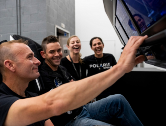 Экипаж миссии Polaris Dawn начал тренировки на корабле Crew Dragon