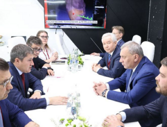 Борисов обсудил серийное производство двигателей для «Ангары» с главой Пермского края