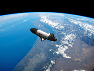 Китайский экспериментальный многоразовый корабль перед посадкой вывел на орбиту спутник