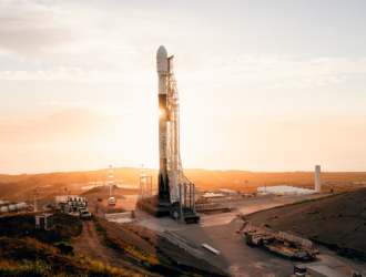 Первый массовый запуск спутников Starlink с Западного побережья ожидается в начале августа