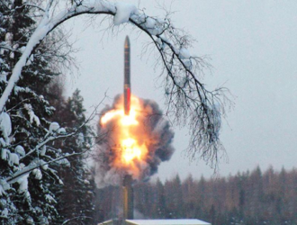 Вооруженные силы России провели пуски ракет большой дальности