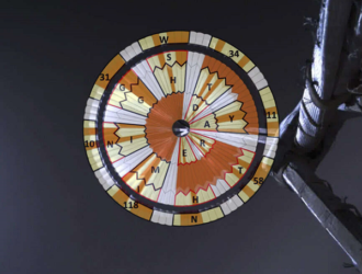 Гигантский парашют марсианского ровера НАСА несет зашифрованное послание